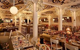 Hotel Mama Shelter  4*